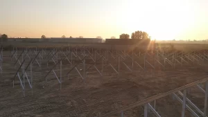 TEMPO - Isola Rizza (VR) - 1 MW - Impianto fotovoltaico a terra bipalo sistemi di fissaggio pannelli fotovoltaici