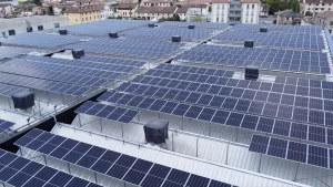 Impianto fotovoltaico - sistemi di fissaggio pannelli fotovoltaici Strutture su tetto con shed - FLII PERIN -San Vendemiano - Treviso