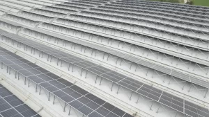 Impianto fotovoltaico sistemi di fissaggio pannelli fotovoltaici per Strutture su cupolino - IRIS Casteldidone - Italia