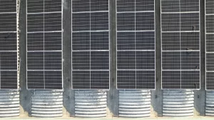 Sistemi di fissaggio pannelli fotovoltaici per struttura nel verso del cupolino, montaggio sul cupolino - LA DOCCIA - Veggiano - Italia