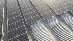Sistemi di fissaggio pannelli fotovoltaici per struttura nel verso del cupolino, montaggio sul cupolino - LA DOCCIA - Veggiano - Italia