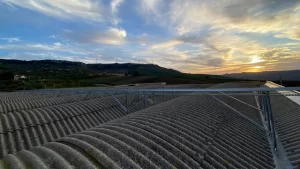 ITALWATT - Marianopoli (CL) - Trasversale speciale - 100 kW - Impianto fotovoltaico sistemi di fissaggio pannelli fotovoltaici per Strutture trasversale al cupolino