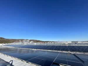 Impianto fotovoltaico sistemi di fissaggio pannelli fotovoltaici su tetto piano Barilla 02