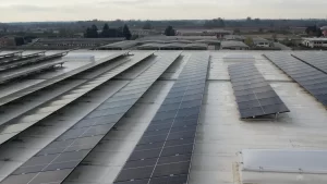 Sistemi di fissaggio per pannelli fotovoltaici su tetto piano - Ambrovit Garlasco - Italia