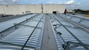 LUNARDON - Torri di Quartesolo (VI) - 14 kW - Impianto fotovoltaico sistemi di fissaggio su lamiera pannelli fotovoltaici per Strutture su cupolino