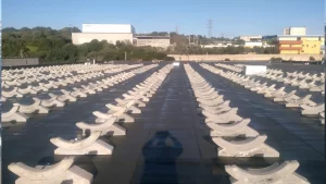 Zavorra regolabile - Sistemi di fissaggio per pannelli fotovoltaici su tetto piano