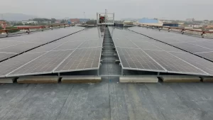 Sistemi di fissaggio per pannelli fotovoltaici su tetto piano vela est ovest con zavorre sunage 03