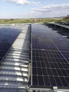 sistemi di fissaggio pannelli fotovoltaici per montaggio su tetto a cupolino fissaggio su trave Y Teknoimpianti Montegridolfo12