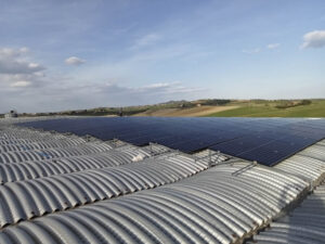 sistemi di fissaggio pannelli fotovoltaici per montaggio su tetto a cupolino fissaggio su trave Y Teknoimpianti Montegridolfo9