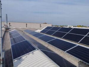 sistemi-di-fissaggio-pannelli-fotovoltaici-per-montaggio-su-tetto-con-shed-20