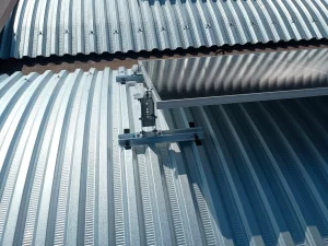 kit fissaggio regolabile installazione moduli fotovoltaici su cupolino K410Z10 09