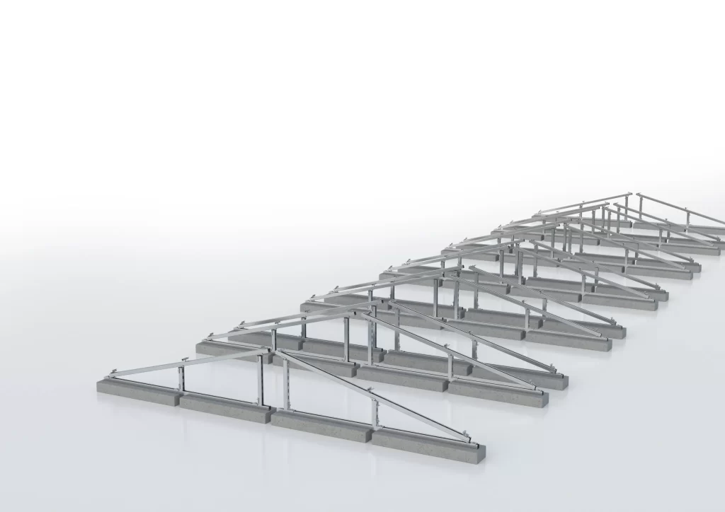 triangoli pannelli fotovoltaici montaggio fotovoltaico impianti solari senza forare capannoni industriali agricoli tetti piani