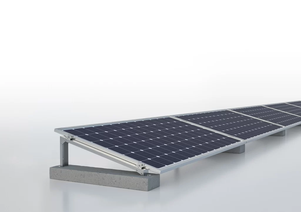 triangoli pannelli fotovoltaici montaggio fotovoltaico impianti solari senza forare capannoni industriali agricoli tetti piani